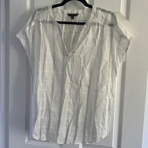 Light weight breezy top!